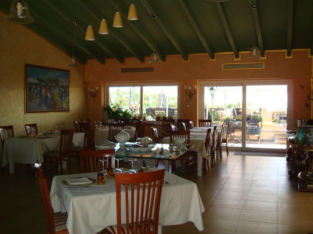 Country Resort Capo Nieddu Santa Caterina Di Pittinuri  Exterior foto